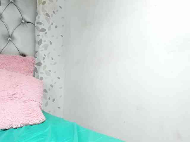 michelleperla Live Webcam on BongaCams