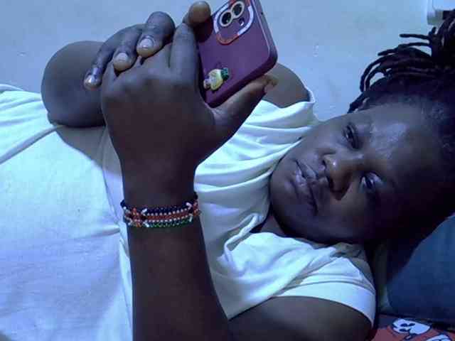 sexy-ebony254 webcam