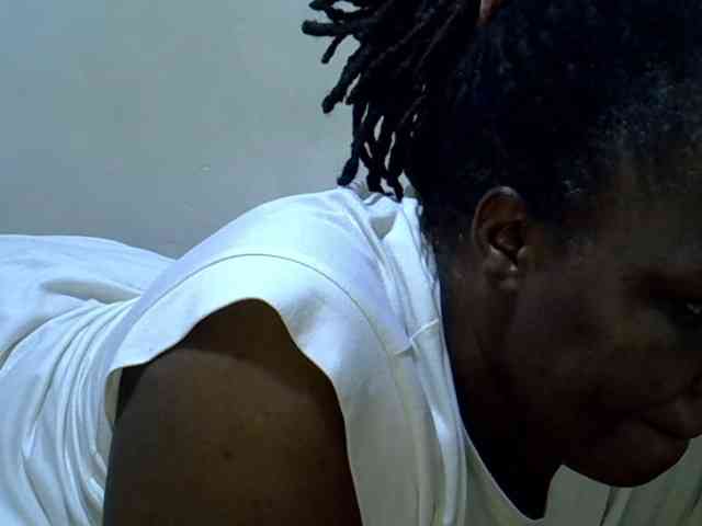 sexy-ebony254 webcam