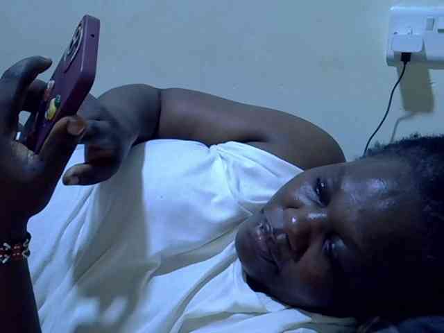 sexy-ebony254 webcam