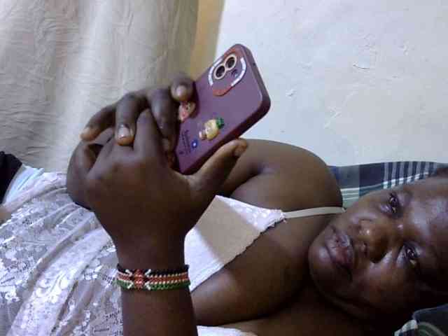 sexy-ebony254 webcam