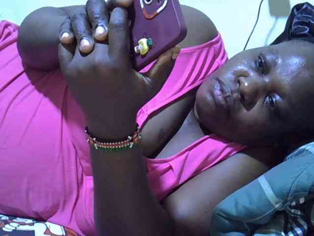 sexy-ebony254 webcam