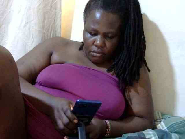 sexy-ebony254 webcam