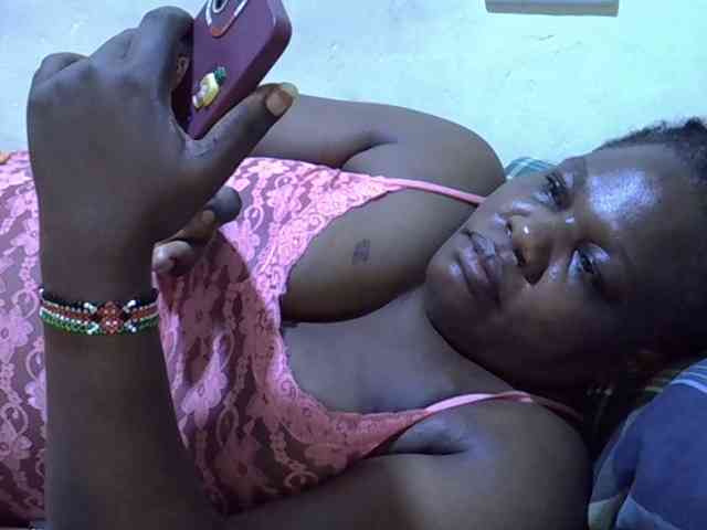 sexy-ebony254 webcam