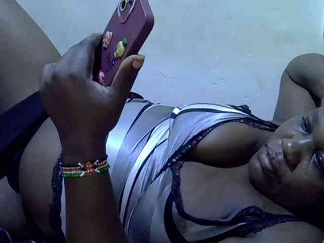 sexy-ebony254 webcam
