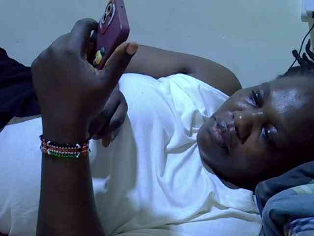 sexy-ebony254 webcam
