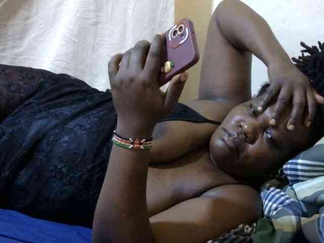 sexy-ebony254 webcam