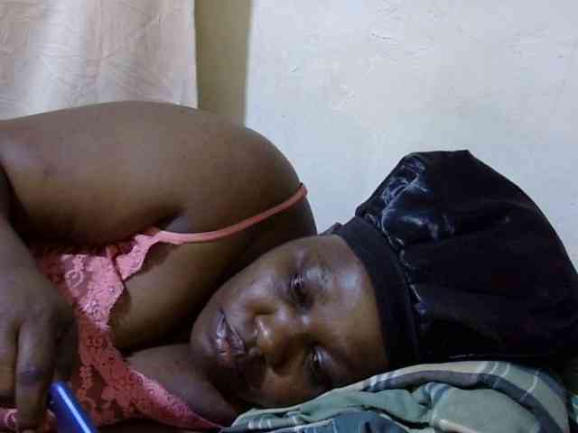 sexy-ebony254 webcam