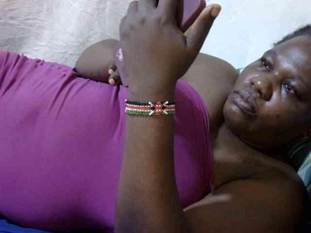 sexy-ebony254 webcam