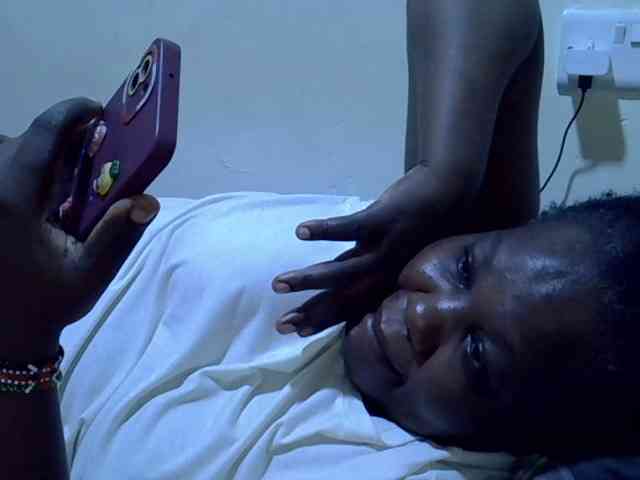 sexy-ebony254 webcam