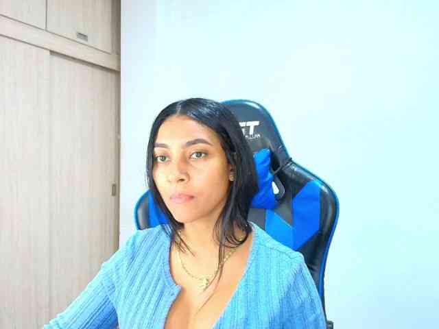 Sophiiaaxx webcam