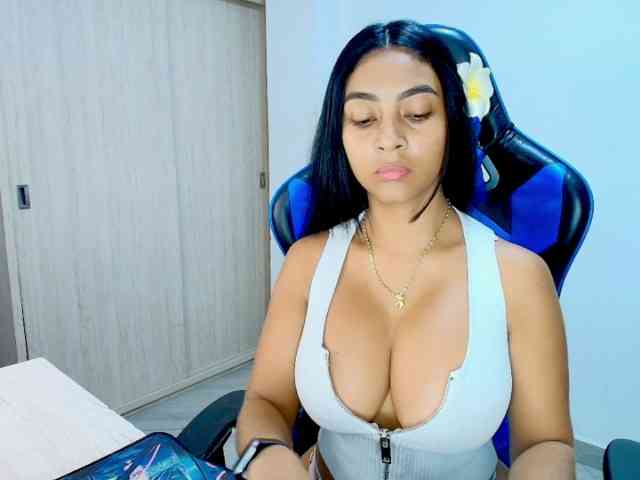 Sophiiaaxx Sophiiaaxx