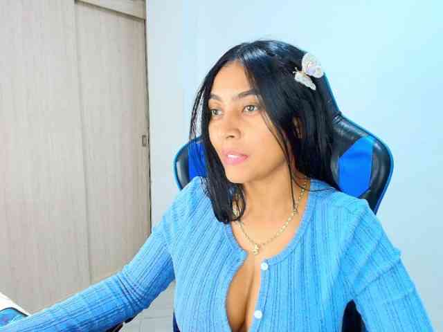 Sophiiaaxx webcam