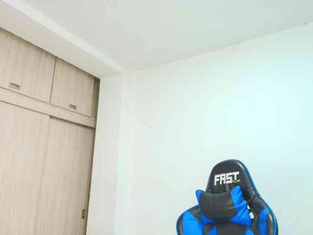 Sophiiaaxx webcam