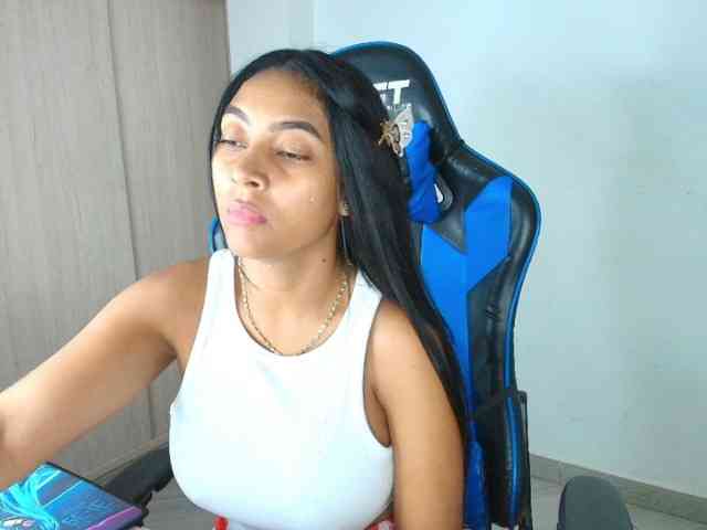 Sophiiaaxx webcam