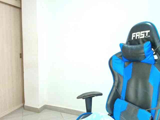 Sophiiaaxx webcam