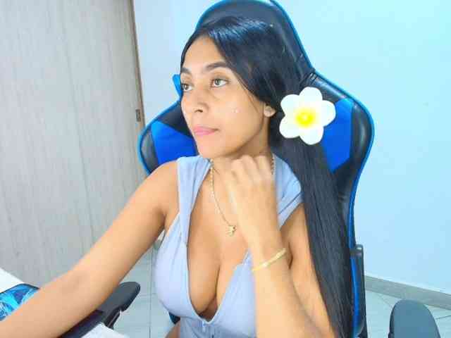 Sophiiaaxx webcam