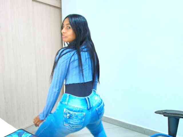 Sophiiaaxx webcam