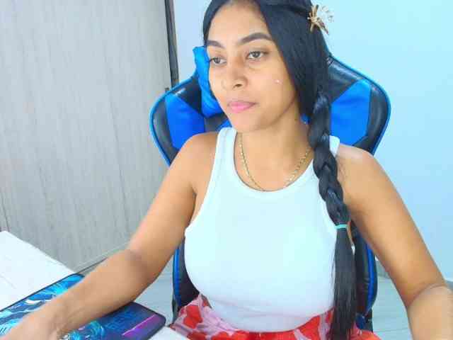 Sophiiaaxx webcam