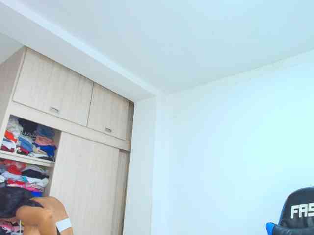 Sophiiaaxx webcam