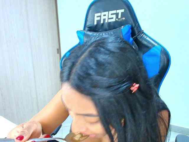 Sophiiaaxx webcam
