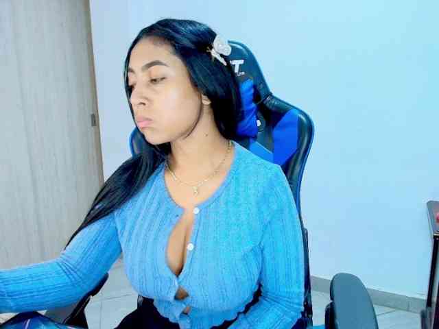 Sophiiaaxx Sophiiaaxx