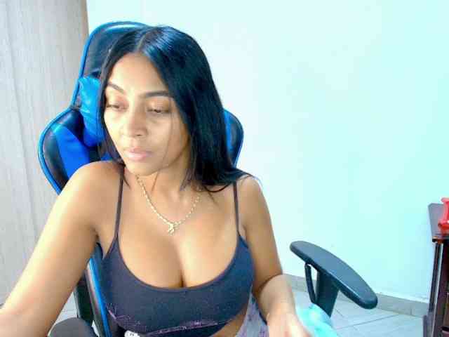 Sophiiaaxx webcam