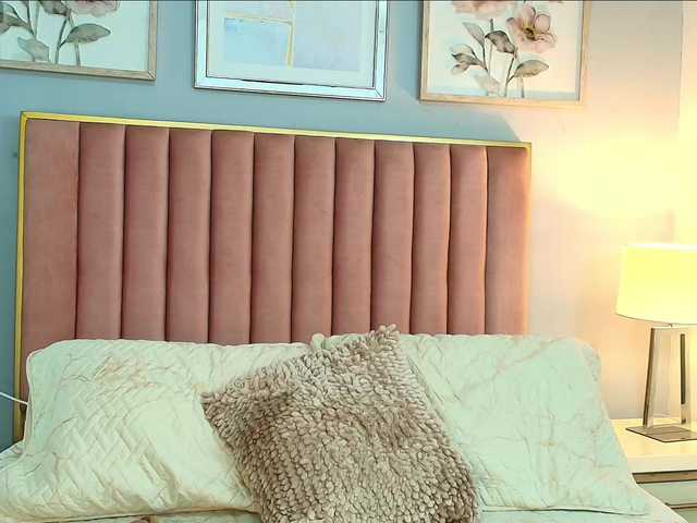 DullceEstrella's BongaCams show and profile