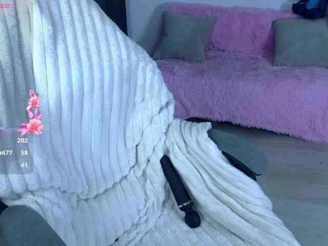 MiraBella10 Live Webcam on BongaCams