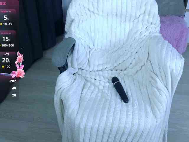 MiraBella10 Live Webcam on BongaCams