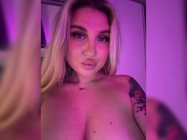 Kotofeyka1 Live Webcam on BongaCams