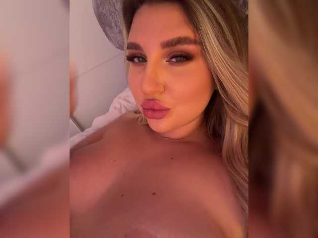 Kotofeyka1's BongaCams show and profile