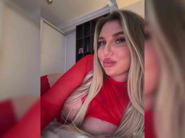 Kotofeyka1 Live Webcam on BongaCams