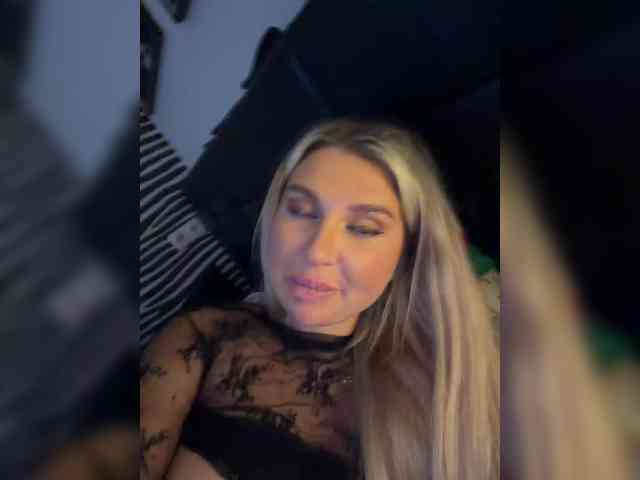 Kotofeyka1 Live Webcam on BongaCams