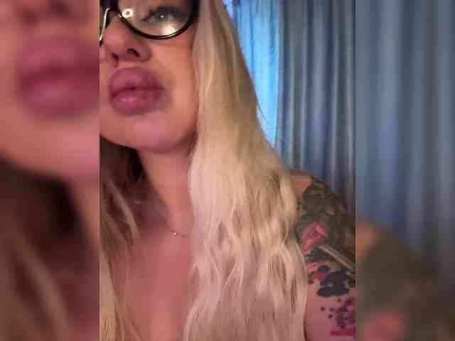 Kotofeyka1's webcam live show