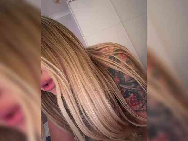 Kotofeyka1 Live Webcam on BongaCams