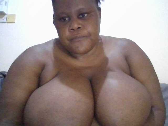 Ebonymagixs's BongaCams show and profile