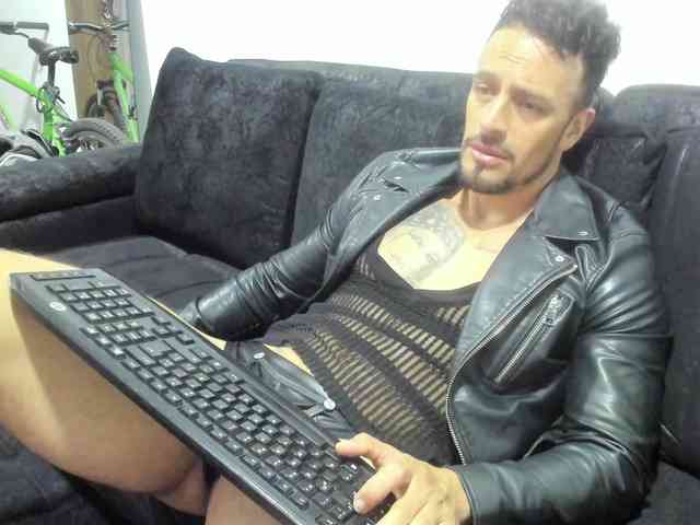 Iam-papi Live Webcam on {site_name}