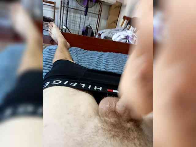Denis40981 Live Webcam on BongaCams