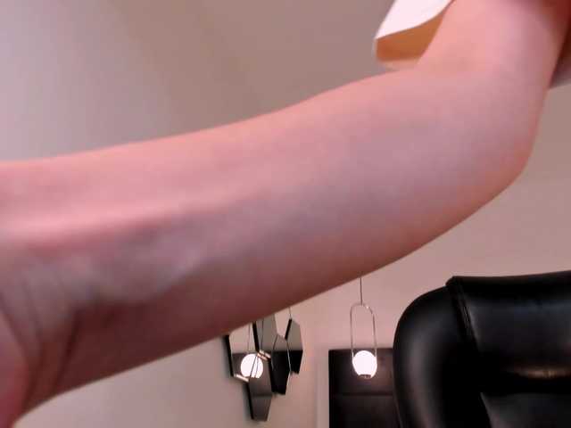 TiffannySins's BongaCams show and profile