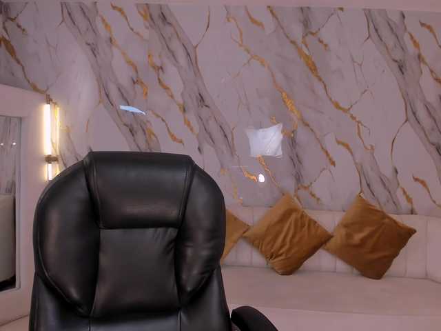 TiffannySins's BongaCams show and profile