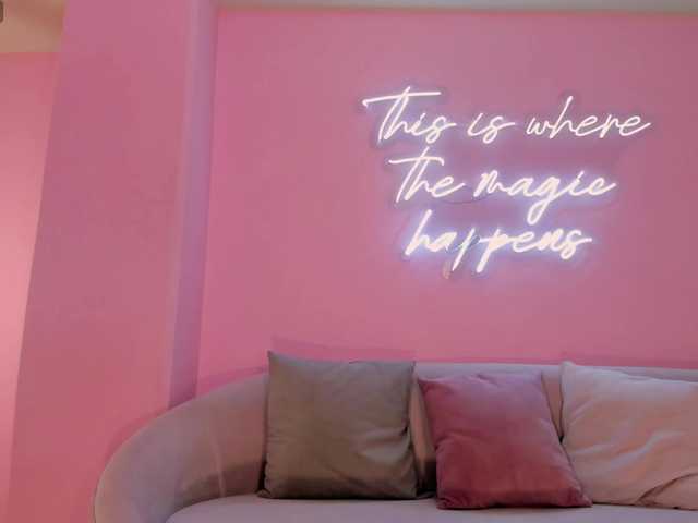 TiffannySins's BongaCams show and profile