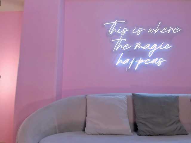 TiffannySins's BongaCams show and profile