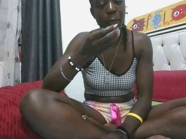 Bratz22 Live Webcam on BongaCams