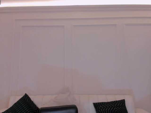 LeahNovac's BongaCams show and profile