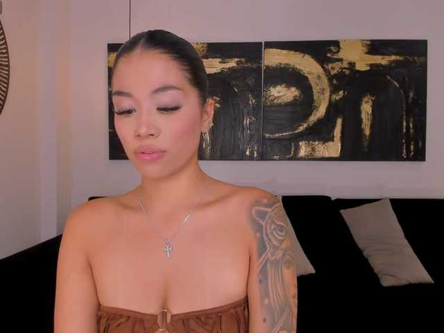 LeahNovac's BongaCams show and profile