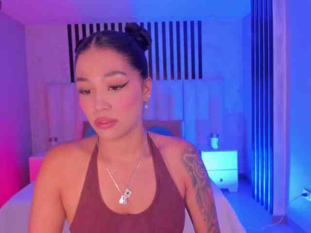 LeahNovac webcam