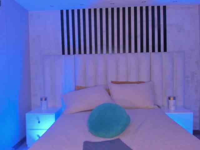 LeahNovac webcam