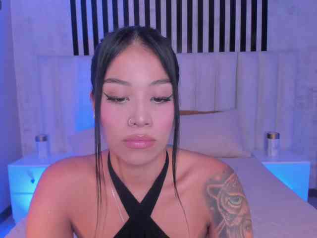 LeahNovac webcam
