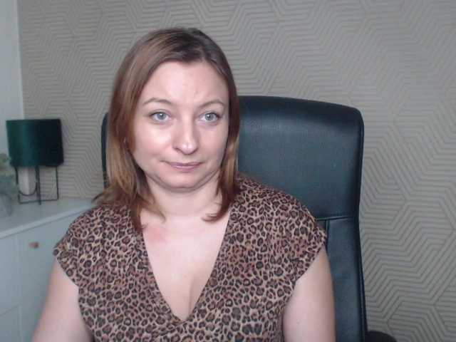 angelaLove13 webcam bongacams model stream image